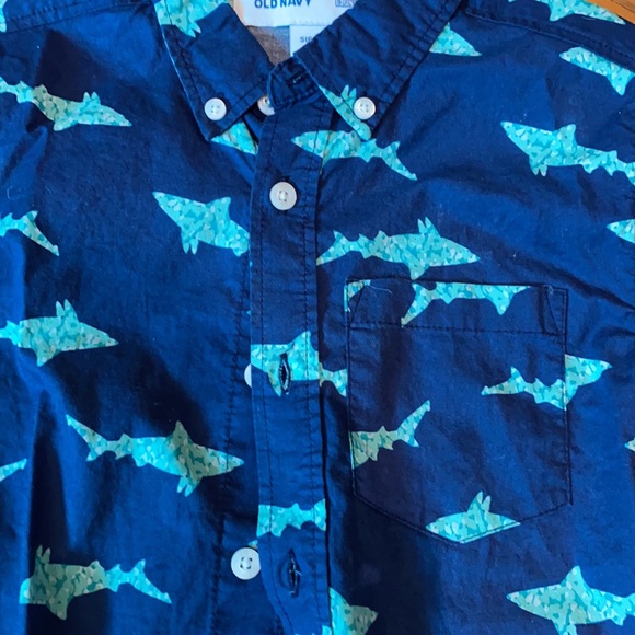 Old Navy button down shirt sharks size S - Picture 2 of 4